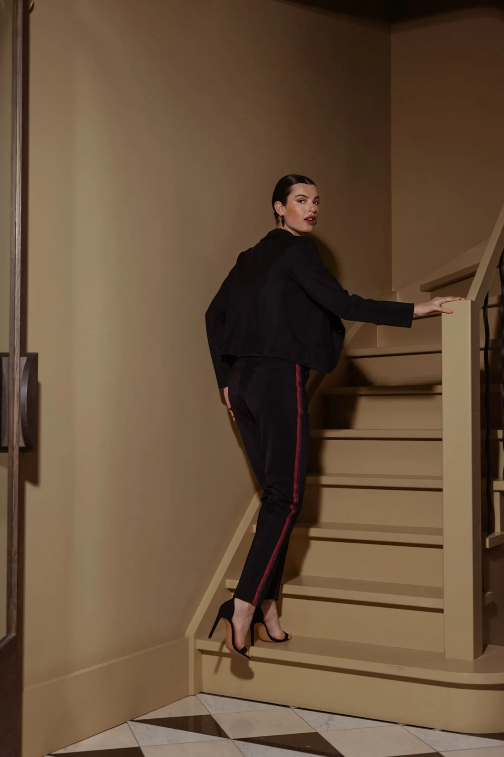 Anna shiny bonded trousers - black