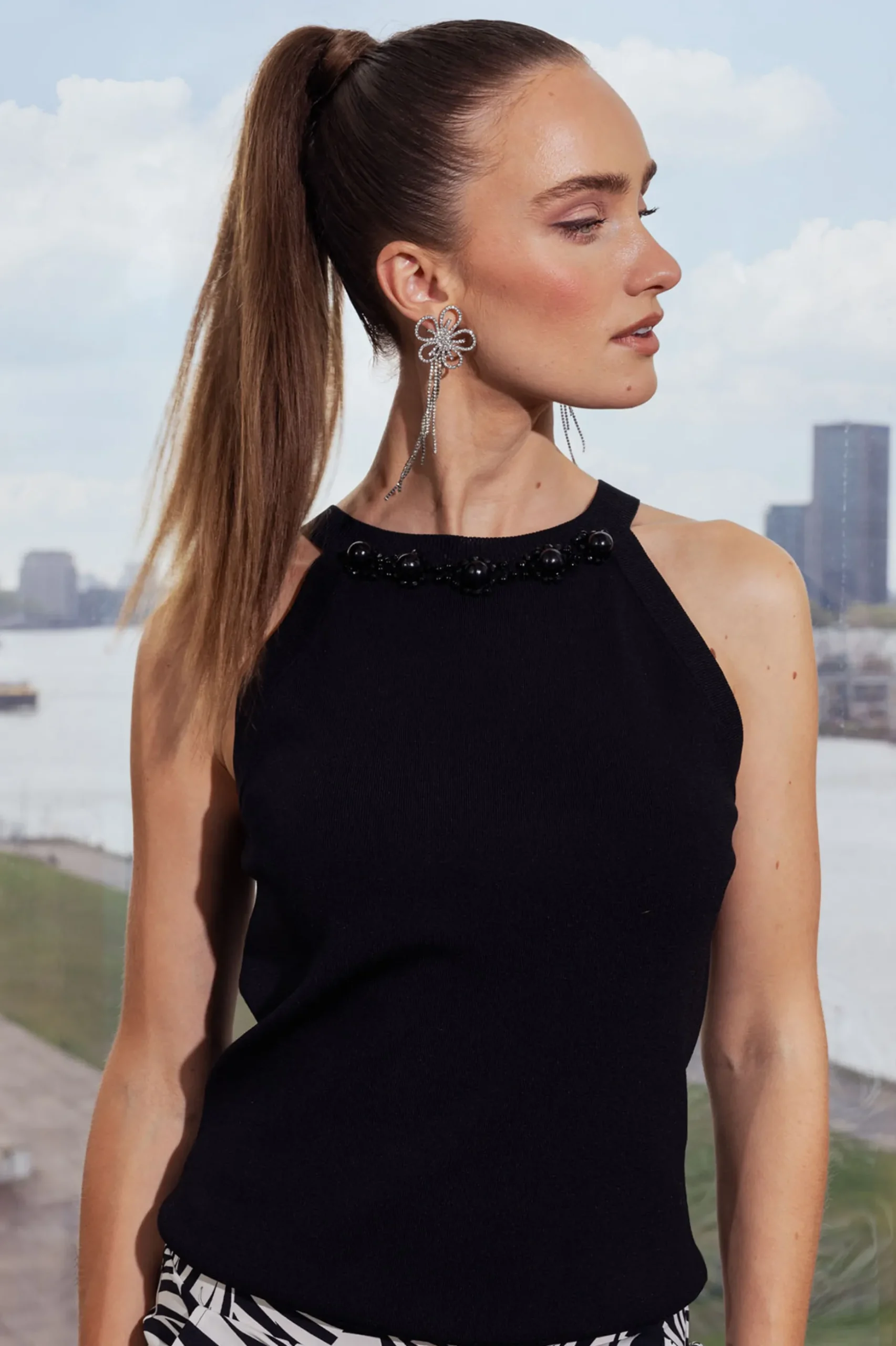 Feline beads top - black