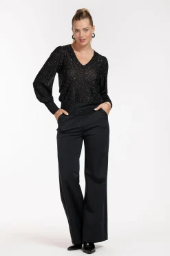 Fennie vneck pullover - black