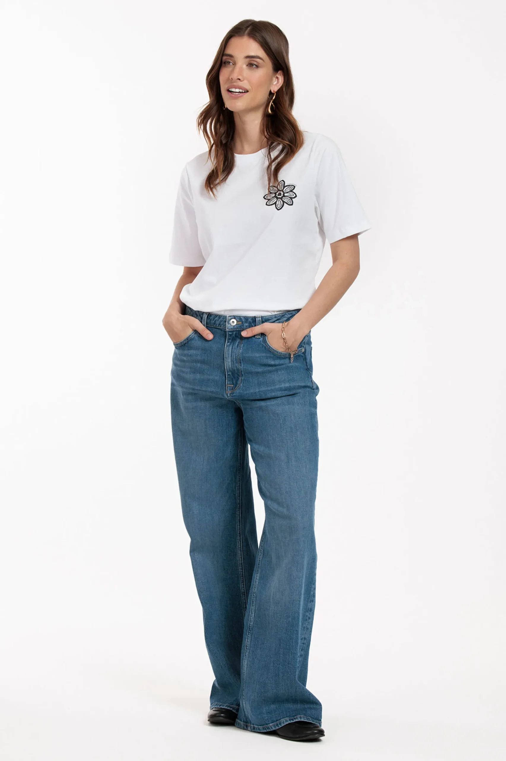 Klaasje Valerie tshirt - white