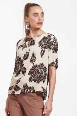 Maite flower crepe top - kit/chocolate