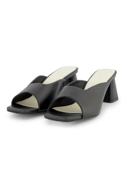 Maureen mid heel sandals - black