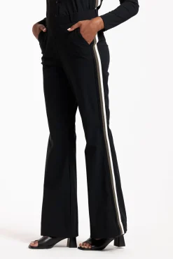 Noa flair tape trousers - black
