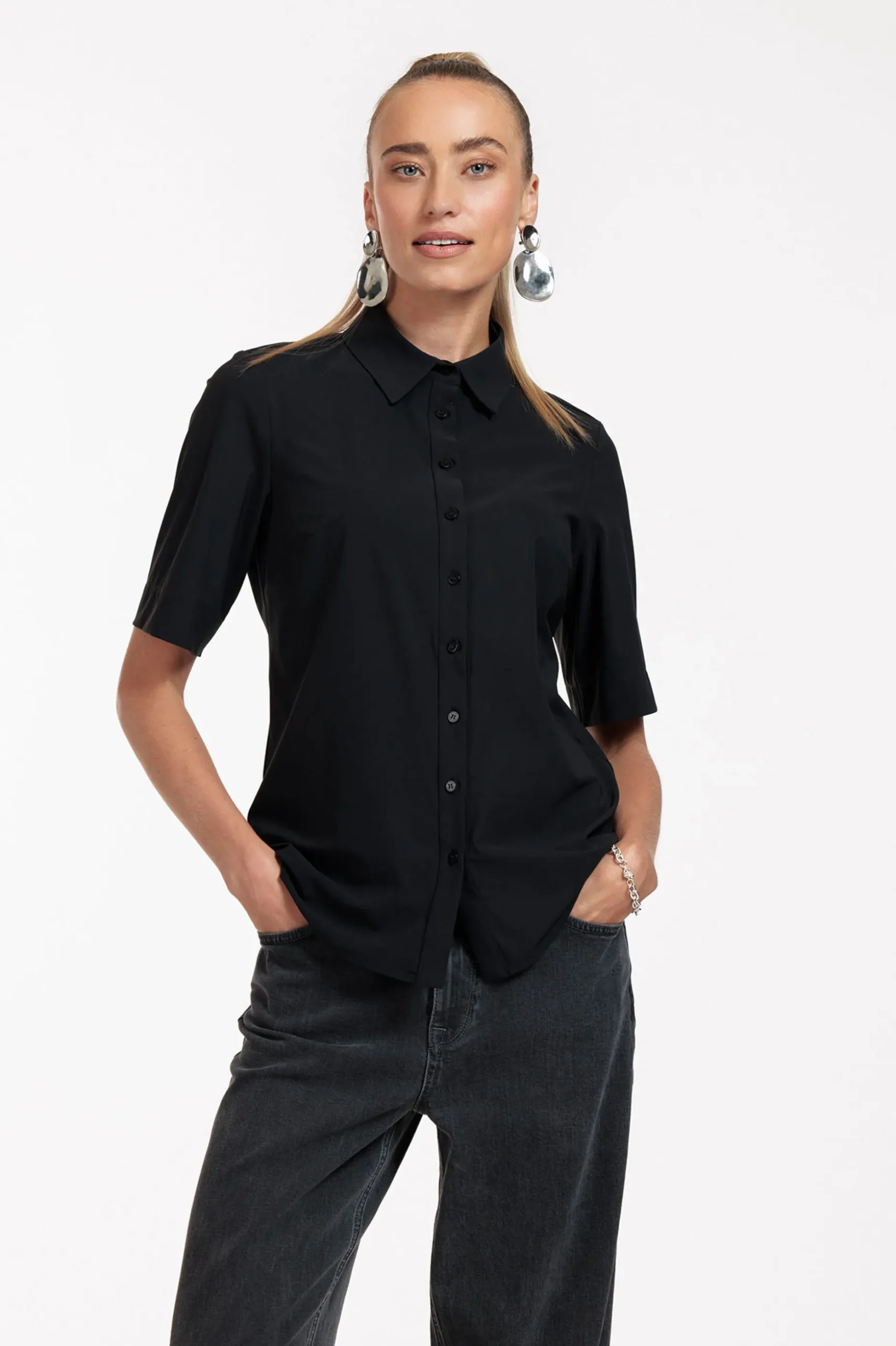 Poppy SSL shirt - black