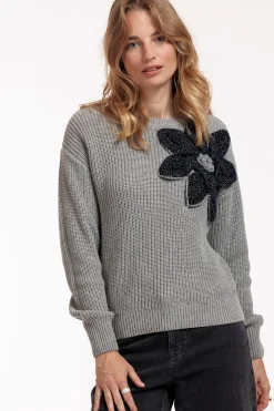 Valerie chunky flower pullover - grey melange